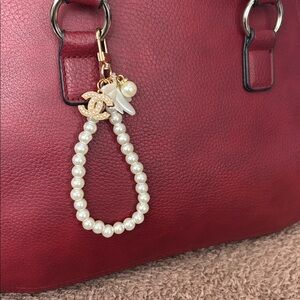 🎊3/$20  Beaded Wristlet Keychain Gold Tone & Leaf Accent | Chic Bag Charm